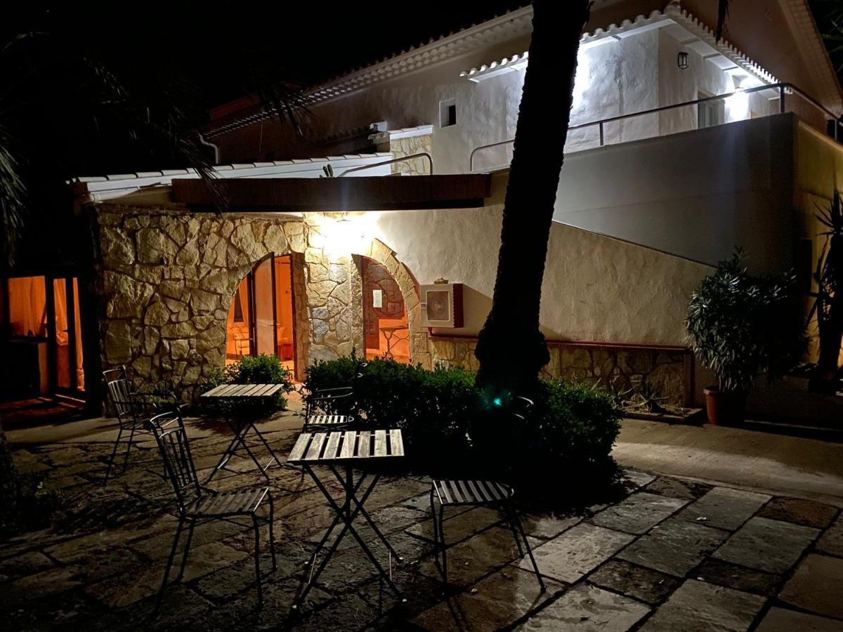 Hostal Residencia Alma Port de Alcudia  Екстер'єр фото